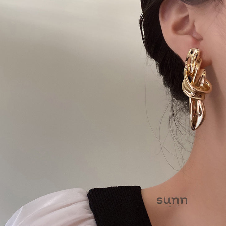 Corinne Chunky Knot Hoops [W9DQLD6B]