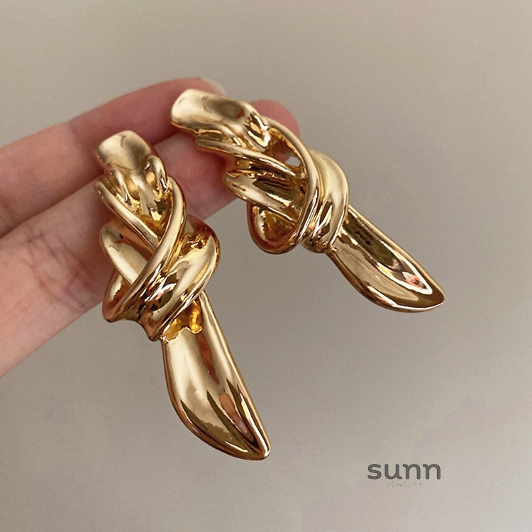Corinne Chunky Knot Hoops [QI0CUCJV]