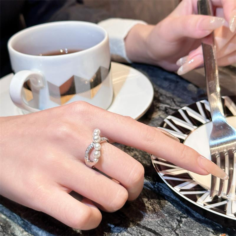 Courtlyn Open Pearl Cross Ring [DZ48NDRJ]