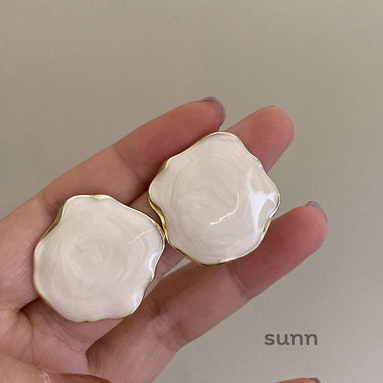Courtney Asymmetric Glaze Earrings [Z414WN9U]