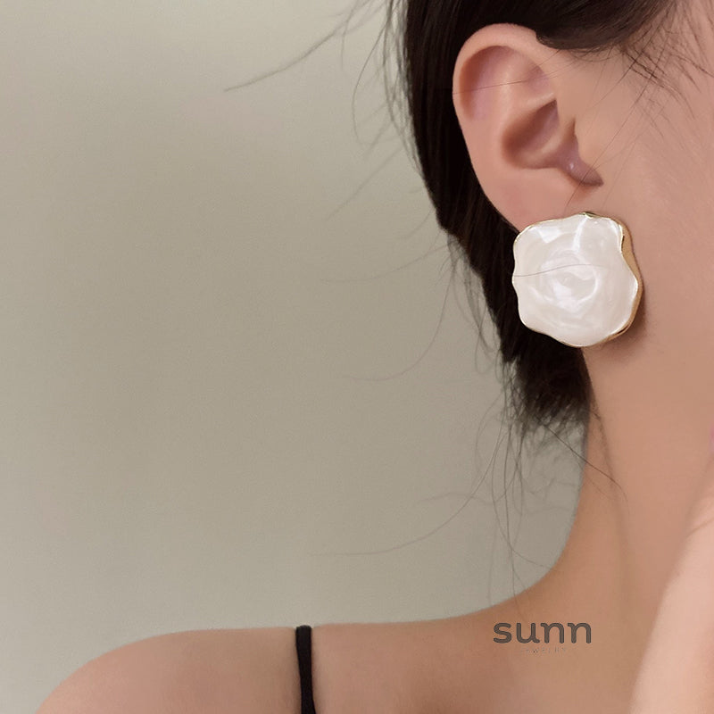 Courtney Asymmetric Glaze Earrings [O65GLWE0]
