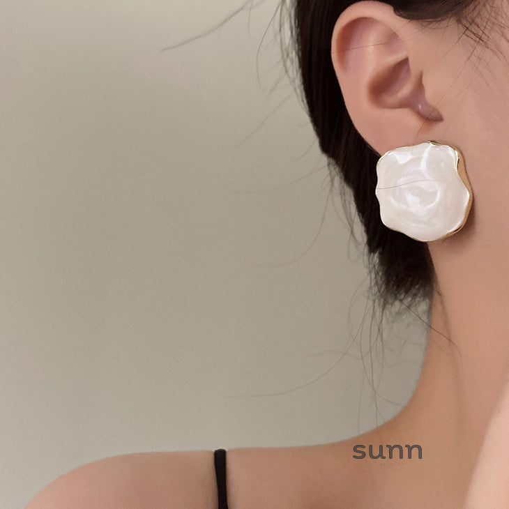 Courtney Asymmetric Glaze Earrings [R54RN283]