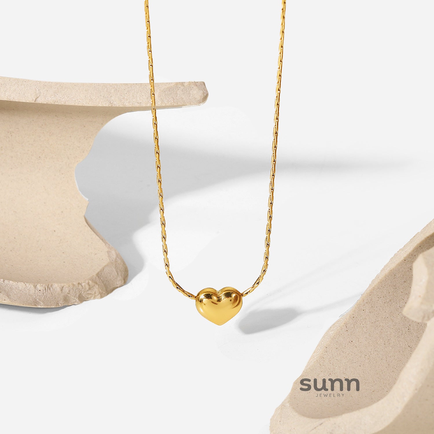 Courtney Heart Pendant Necklace [CN3CPKY3]