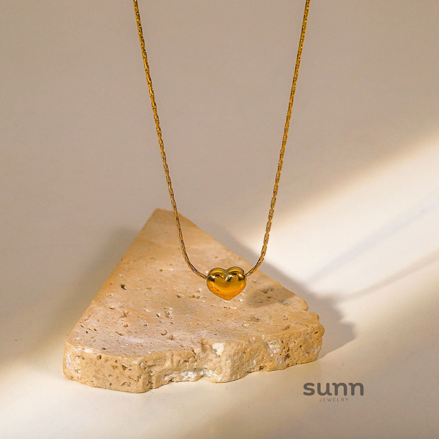 Courtney Heart Pendant Necklace [DBHKNKFT]