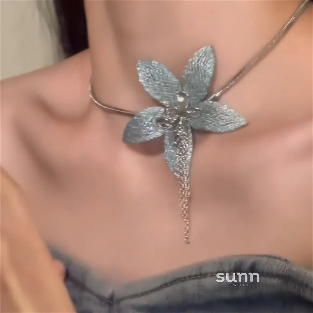Courtney Shimmer Bloom Necklace