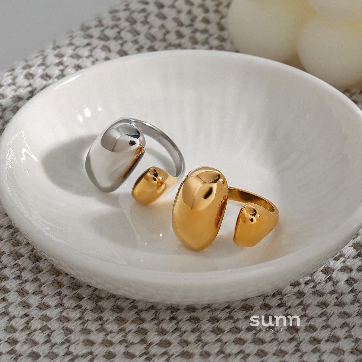 Cristel Sleek Geometric Ring [U02QHE8Y]