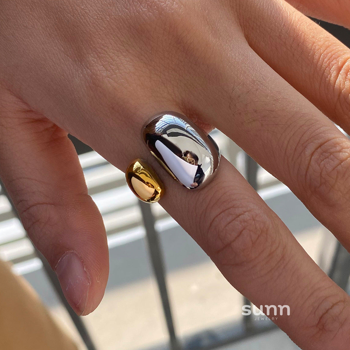 Cristel Sleek Geometric Ring [WBI4ZV6E]