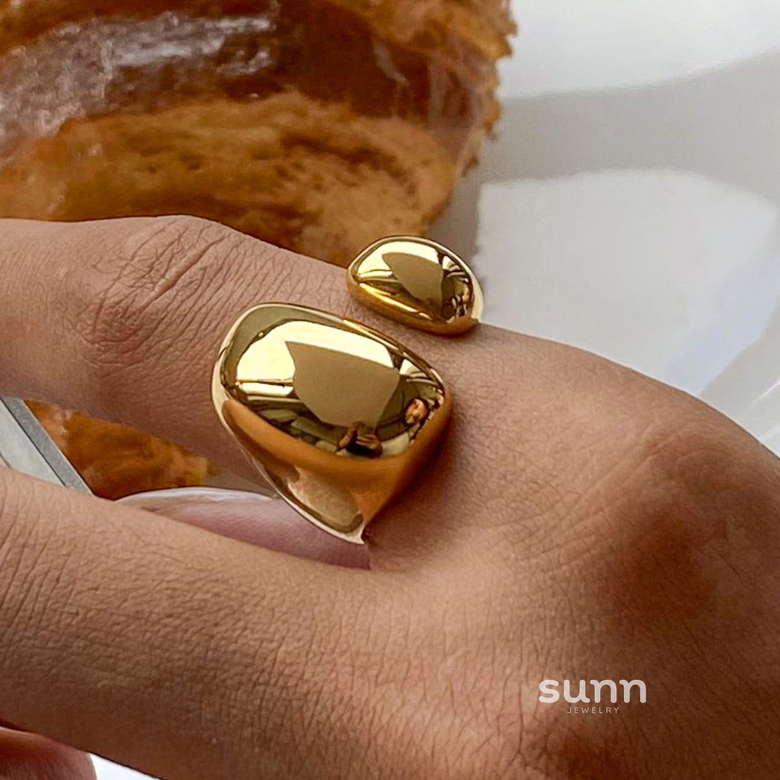 Cristel Sleek Geometric Ring [Z7BTDW91]