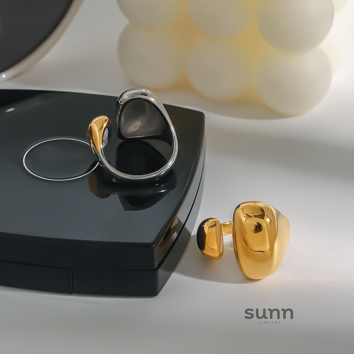 Cristel Sleek Geometric Ring [YCO6XMJI]