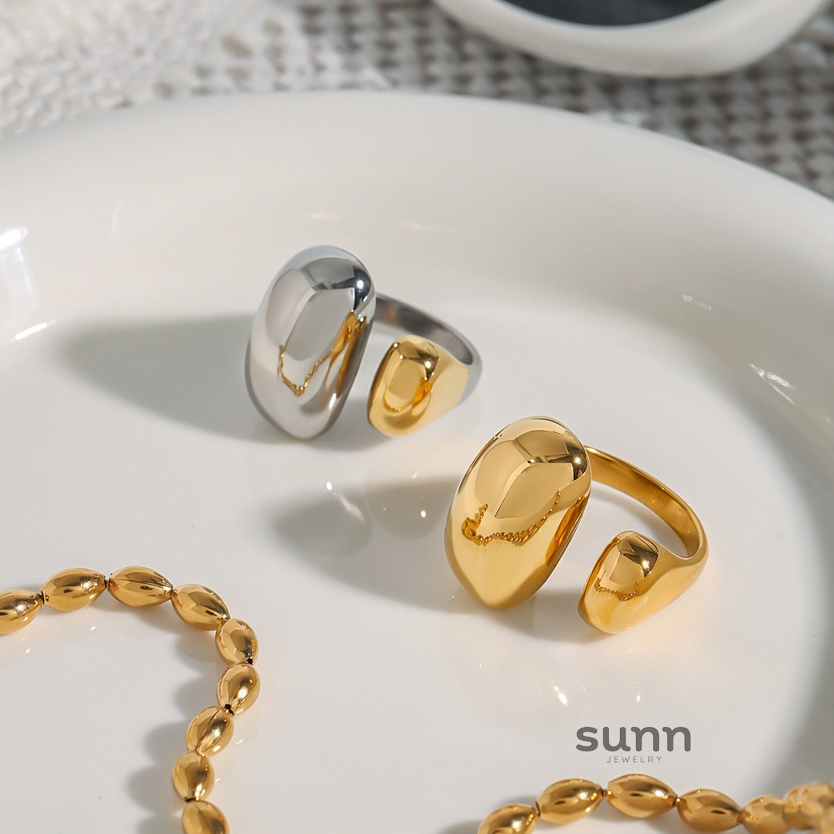 Cristel Sleek Geometric Ring [UFVOYZE5]