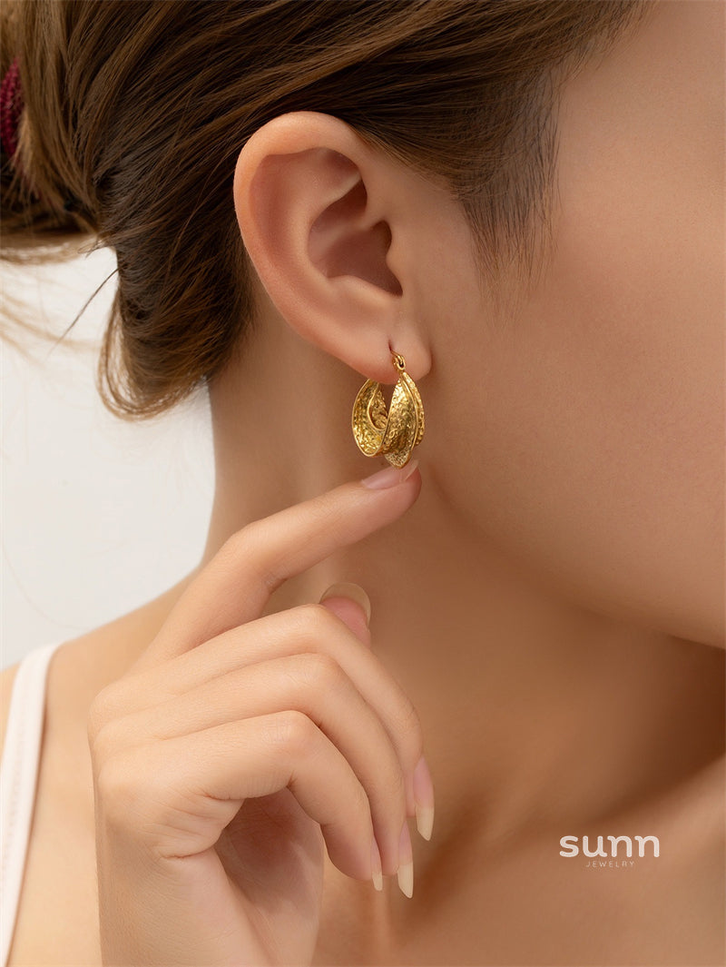 Daelyn Sculptural Titanium Earrings [SZQQ4OYS]