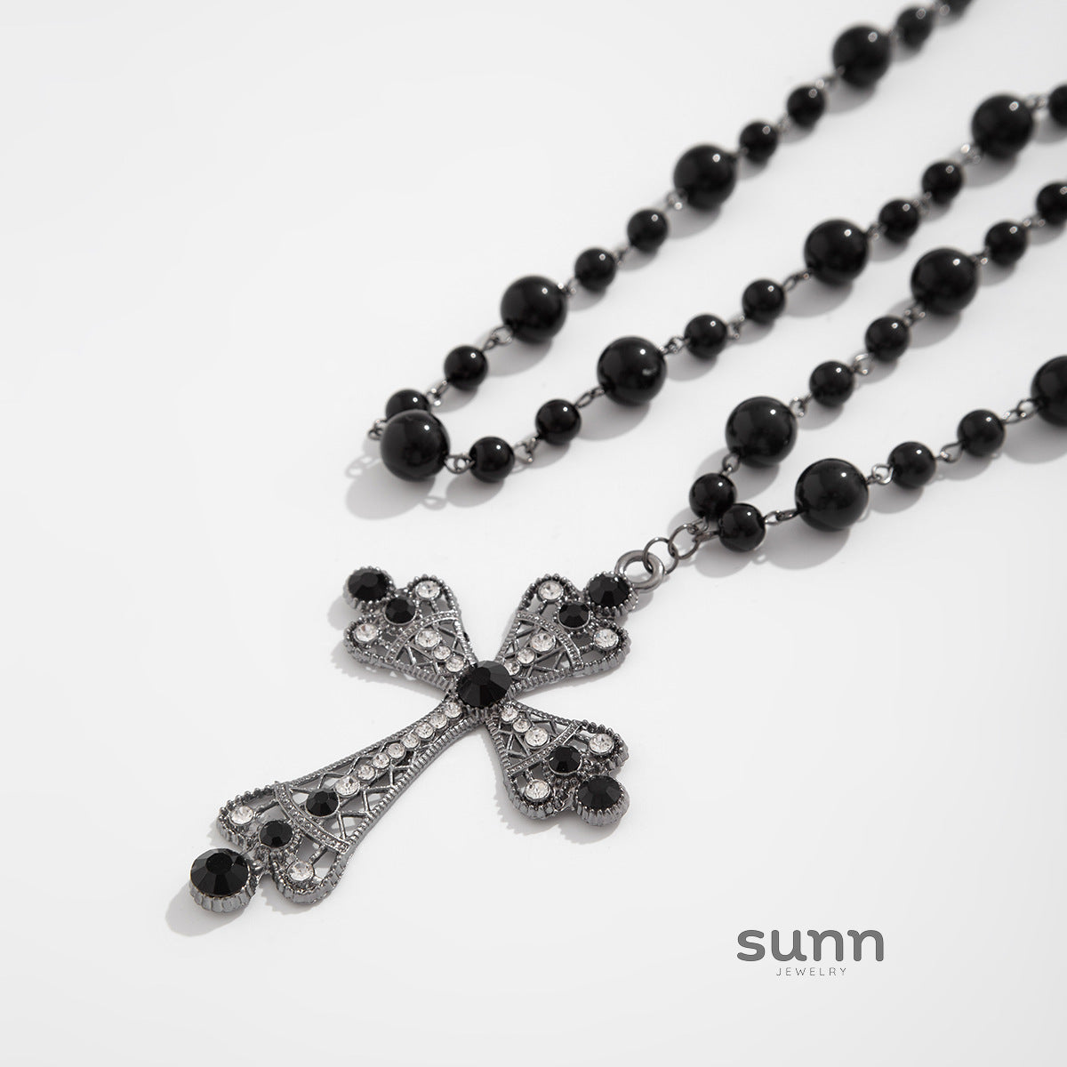 Daenerys Layered Pearl Cross Necklace [7OVPAHNS]