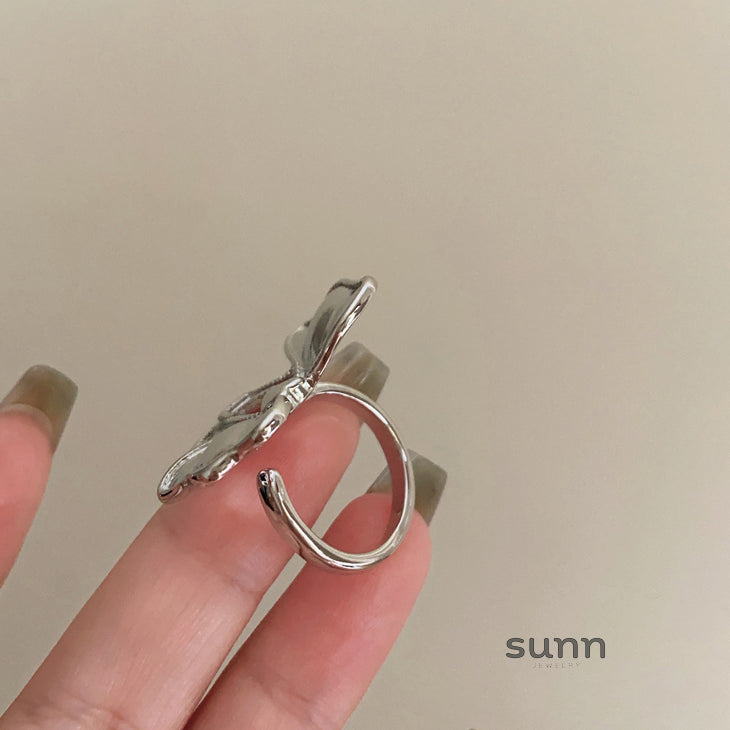 Daiana French Bow Ring [Y8O46R2N]