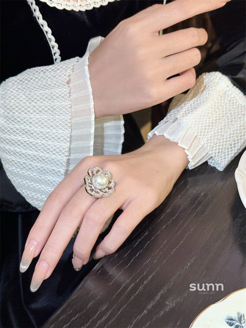 Daila Flower Pearl Open Ring [0B646WVC]