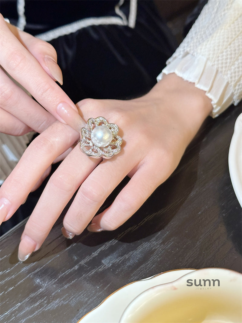 Daila Flower Pearl Open Ring [VDQ08XQB]