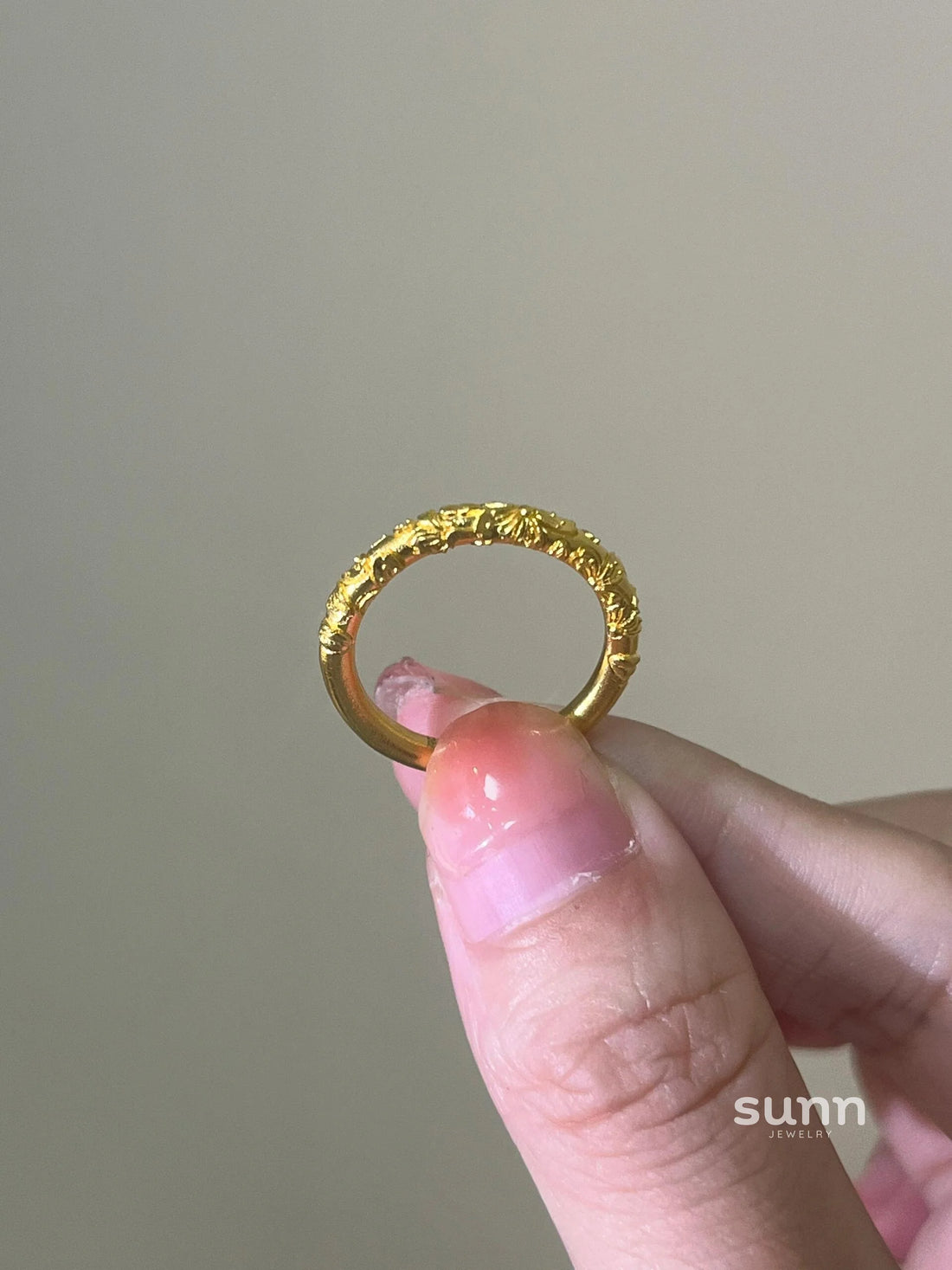 Dailyn Embossed Celestial Ring