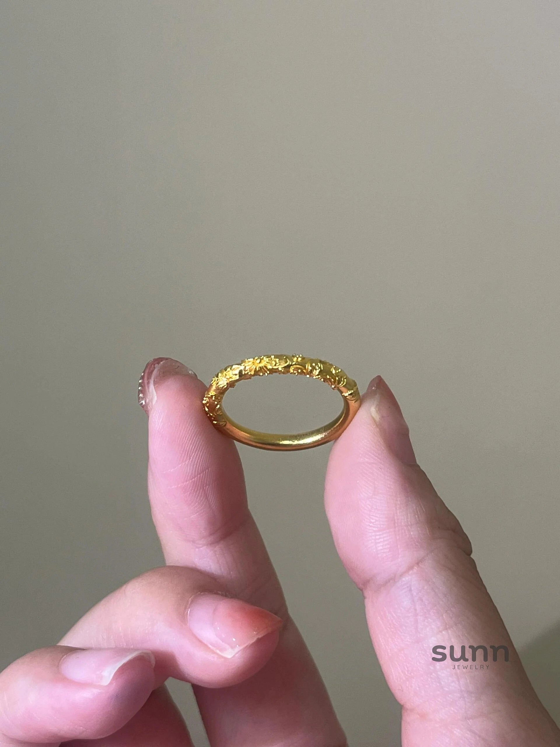 Dailyn Embossed Celestial Ring