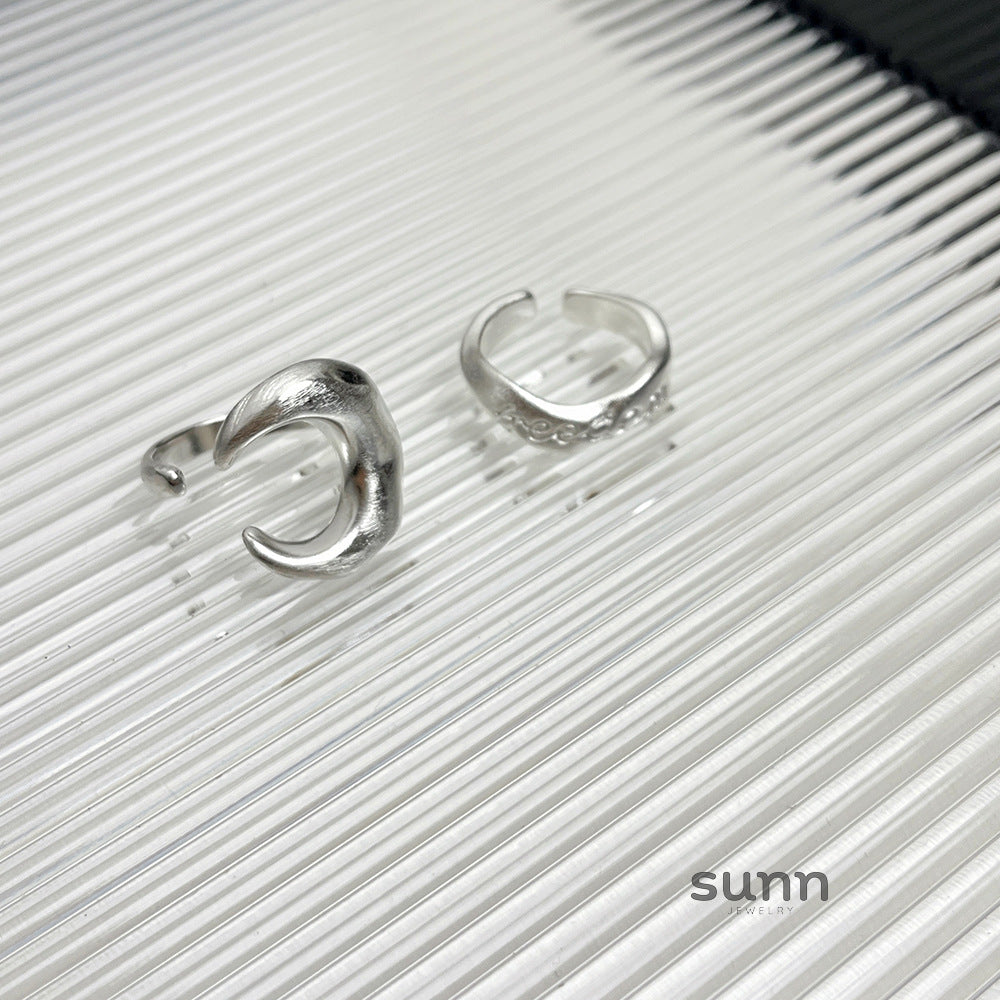 Daisey Lunar Letter Ring [TIWD6FT3]