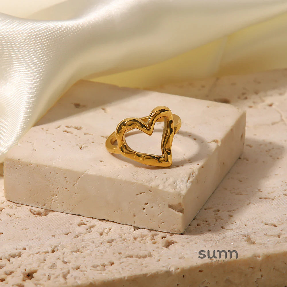 Dakotah Hammered Heart Ring