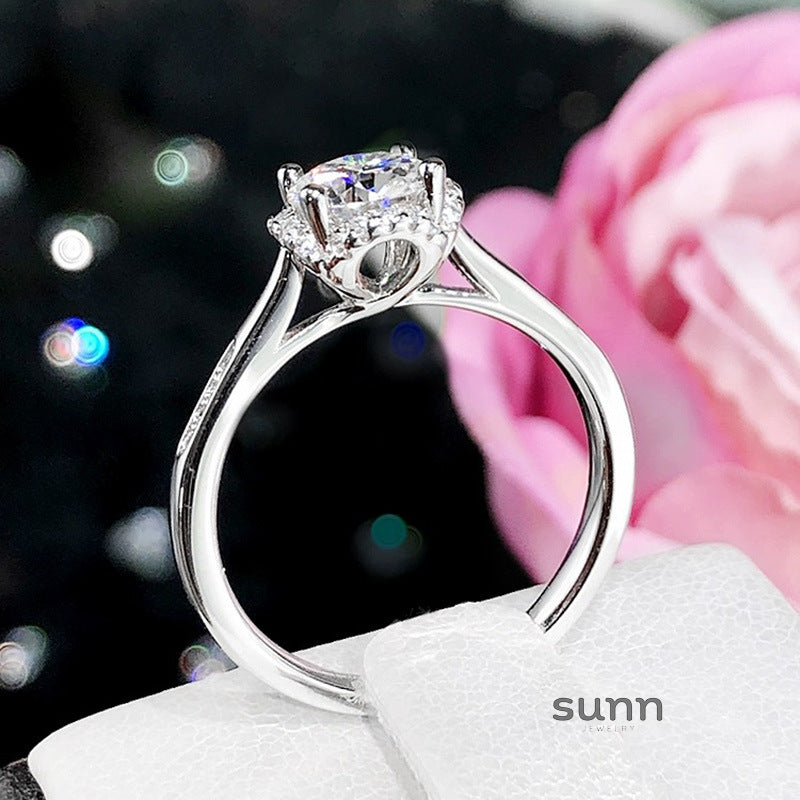 Dalaysia Petal Cluster Ring [FT5ITIOG]