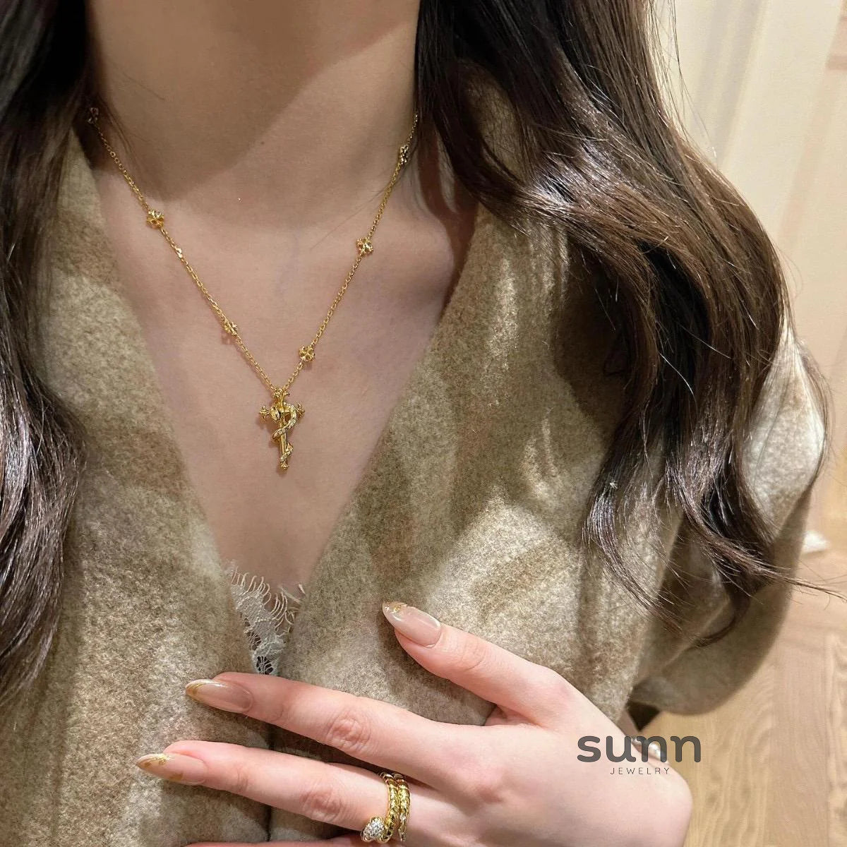 Dalayza Ancient Serpent Scepter Necklace