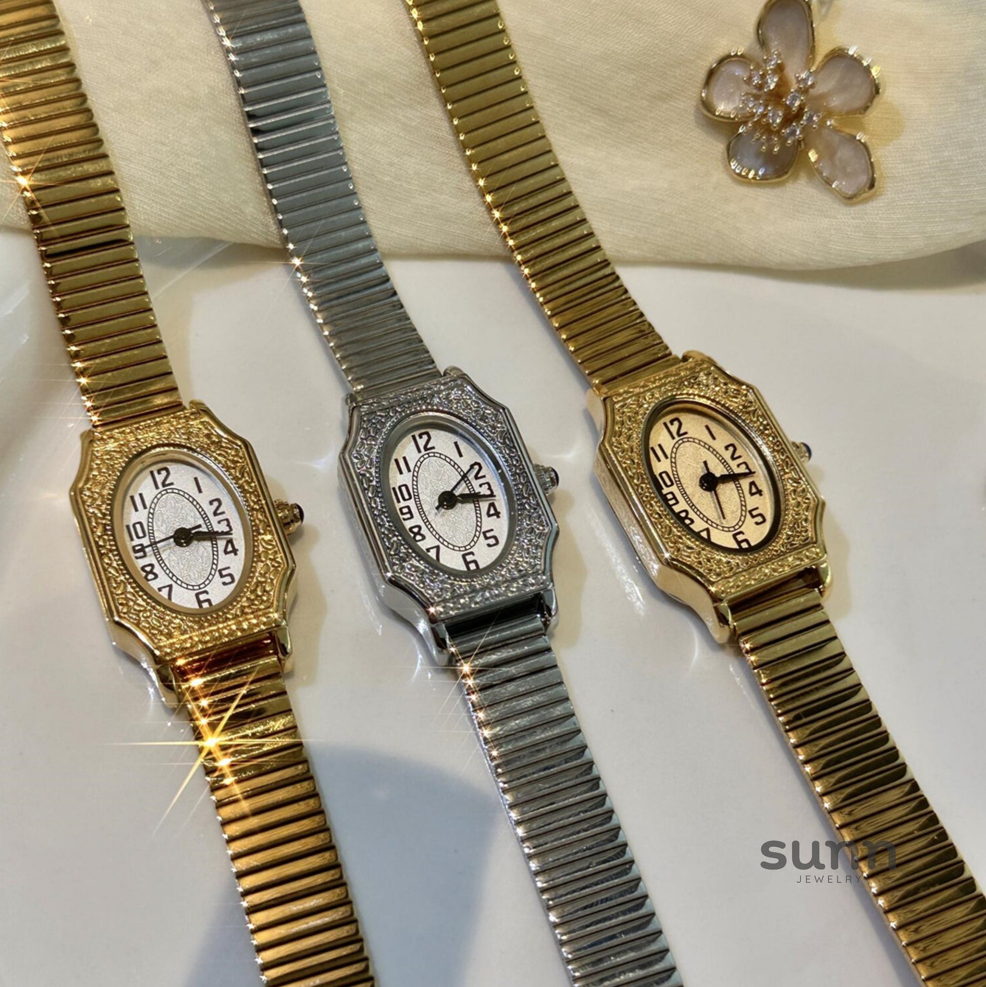 Dalila Retro Bracelet Watch [TJ9X15W0]