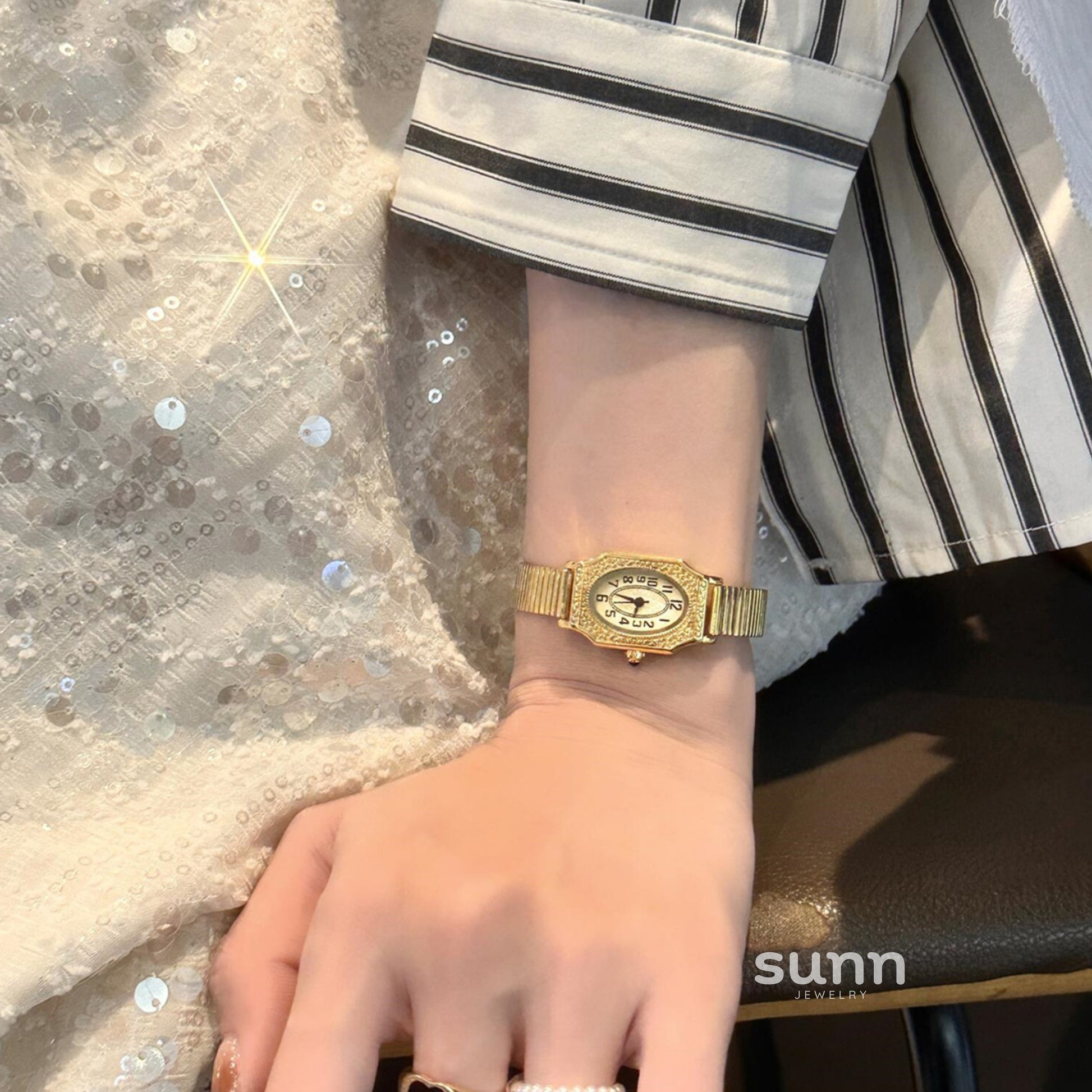 Dalila Retro Bracelet Watch [6TRZJ6W4]
