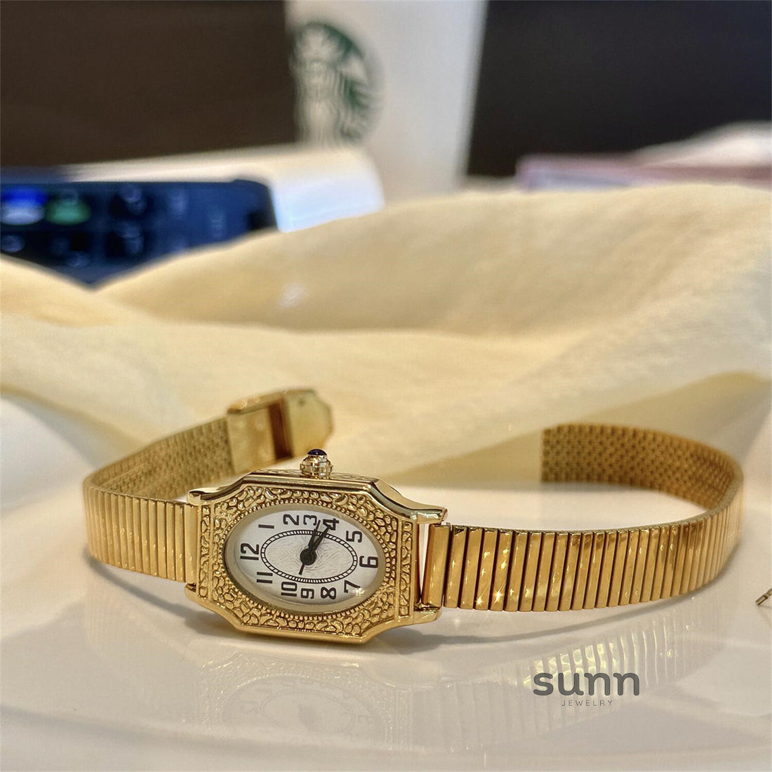 Dalila Retro Bracelet Watch [VDRQD8IE]