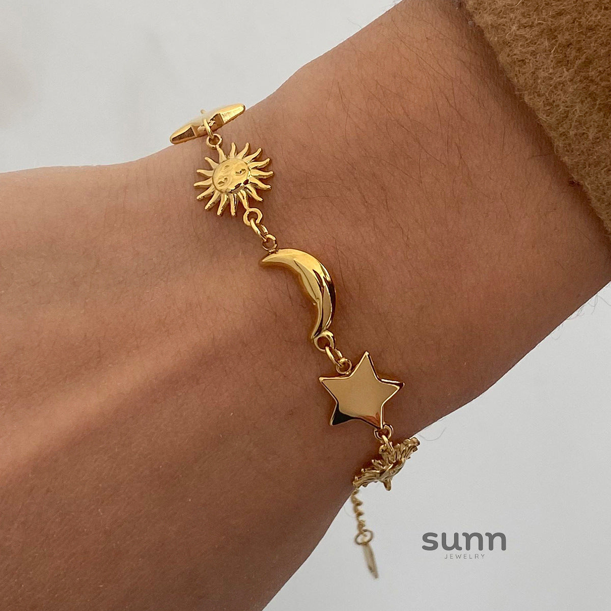 Damari Celestial Star Bracelet [5SRW7WMG]
