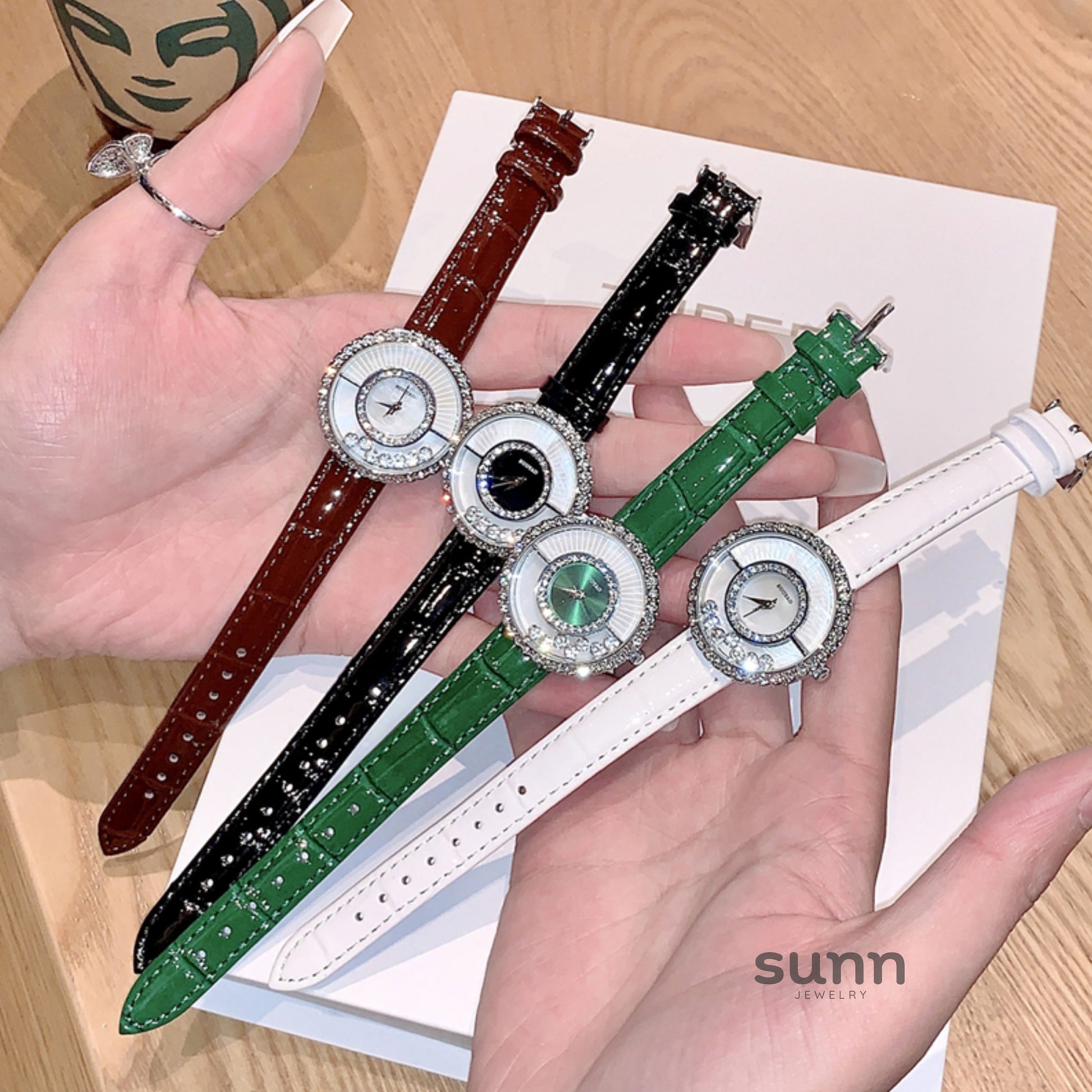 Damari Elegant Leather Watch [WTPAIM0P]