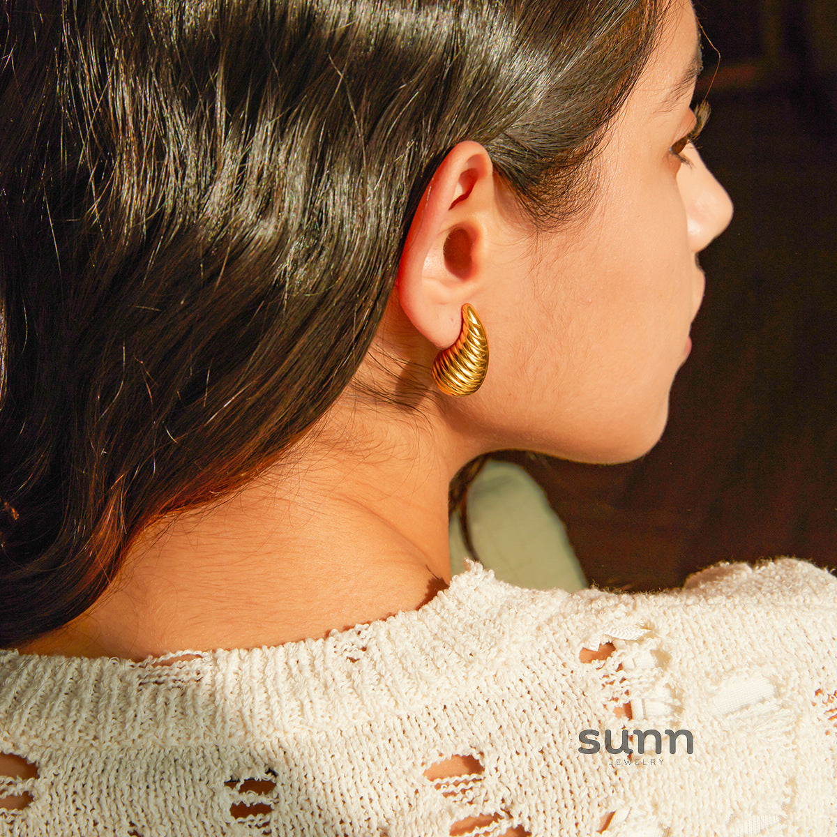 Damari Sculpted Waterdrop Earrings [TX3A61N9]
