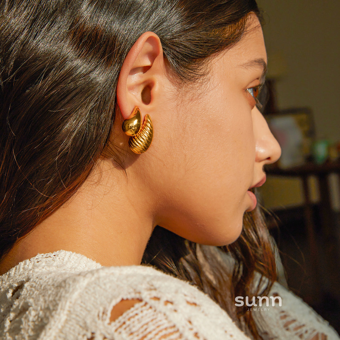 Damari Sculpted Waterdrop Earrings [I8EB8KDN]
