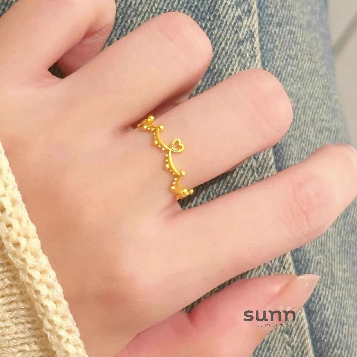 Damya Royal Heart Ring