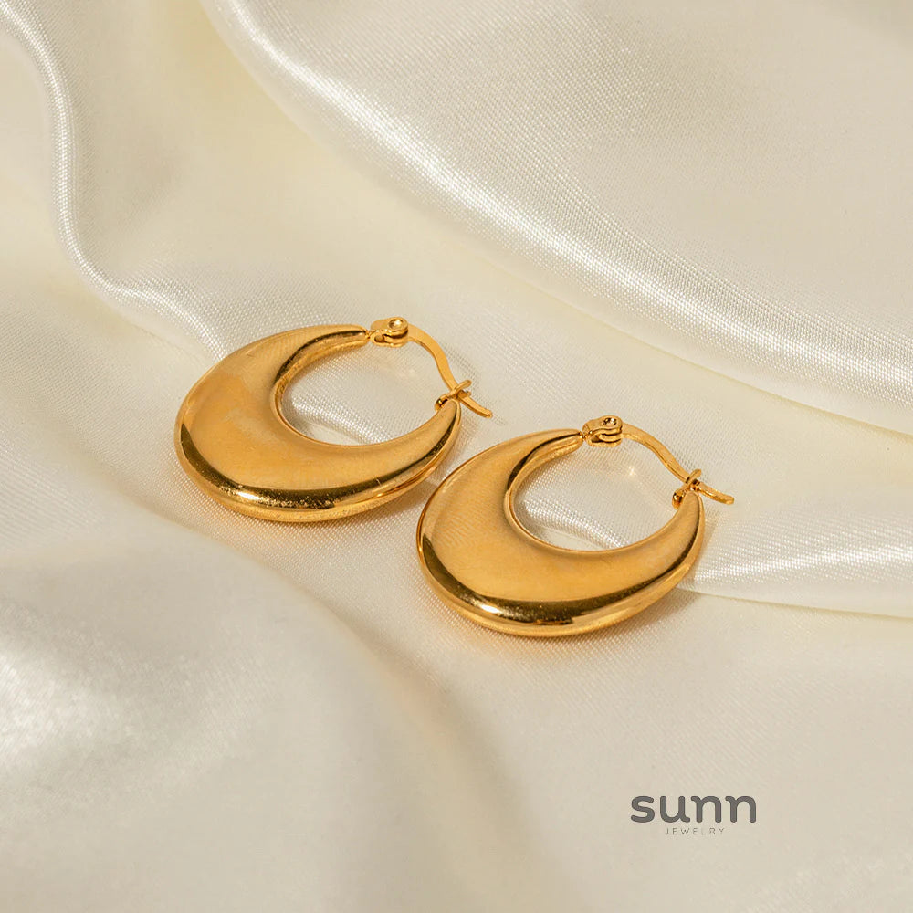 Dani Sculptural U-Hoop Earrings