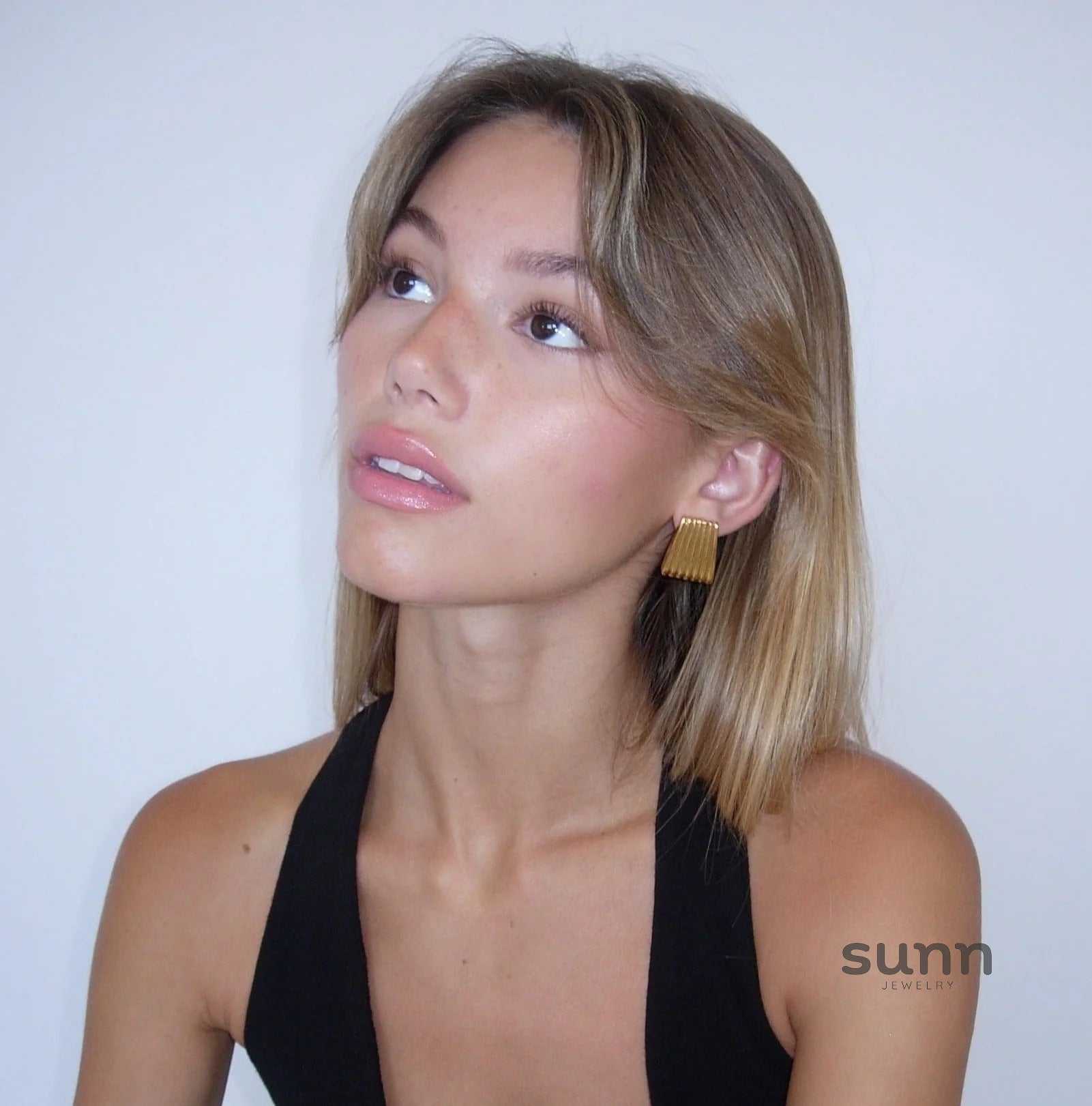 Dania Gold Trapezoid Earrings [4D2V9MVS]