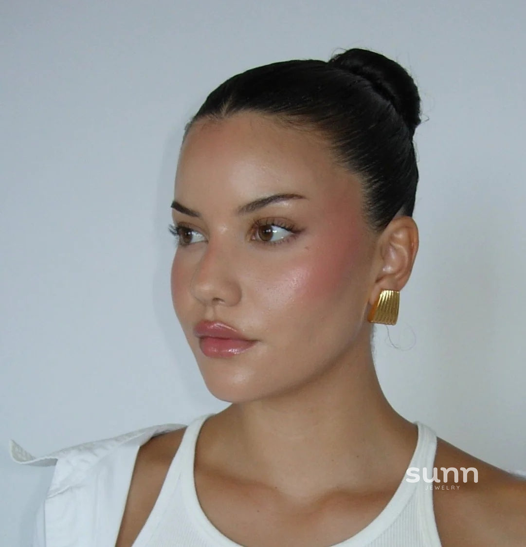 Dania Gold Trapezoid Earrings [Q13C0X4W]