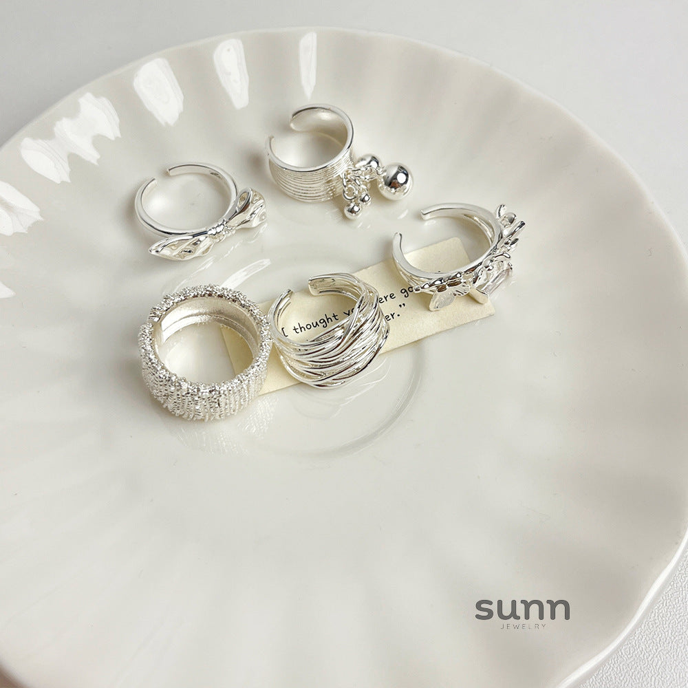 Daniela Bow Open Ring [ITY5MUWO]