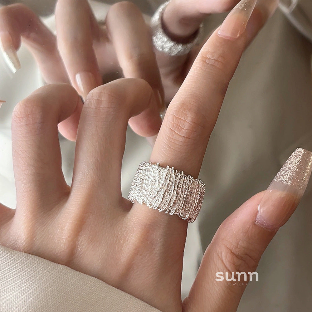 Daniela Bow Open Ring [PI8W5A2Q]