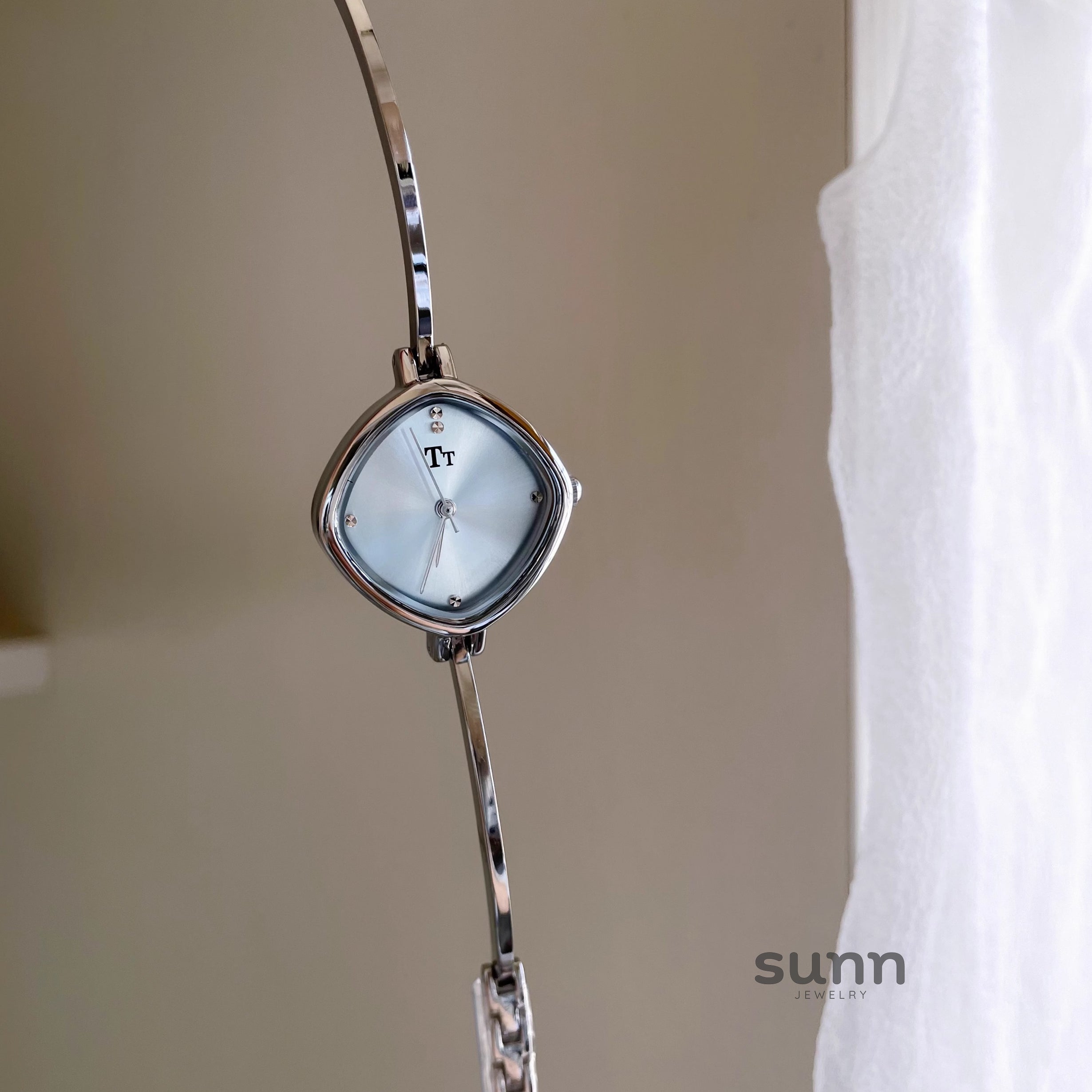 Daniela Elegant Bracelet Watch [8XIYWN7F]