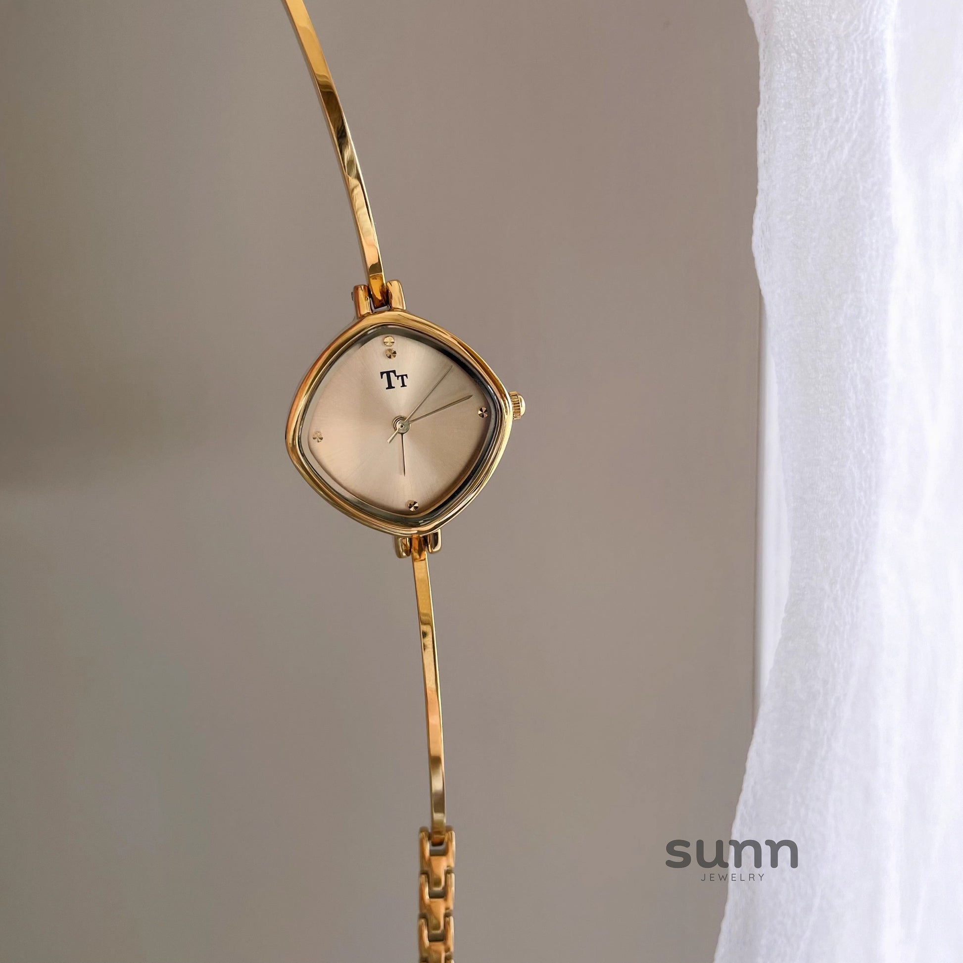 Daniela Elegant Bracelet Watch [O4XHGHQG]