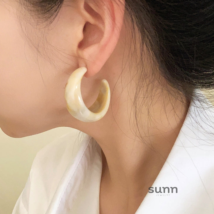 Danni Round Statement Earrings [E49BRBX0]