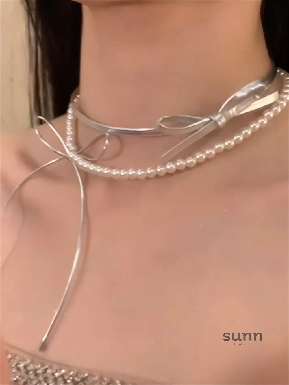 Darianna Pearl Bow Necklace