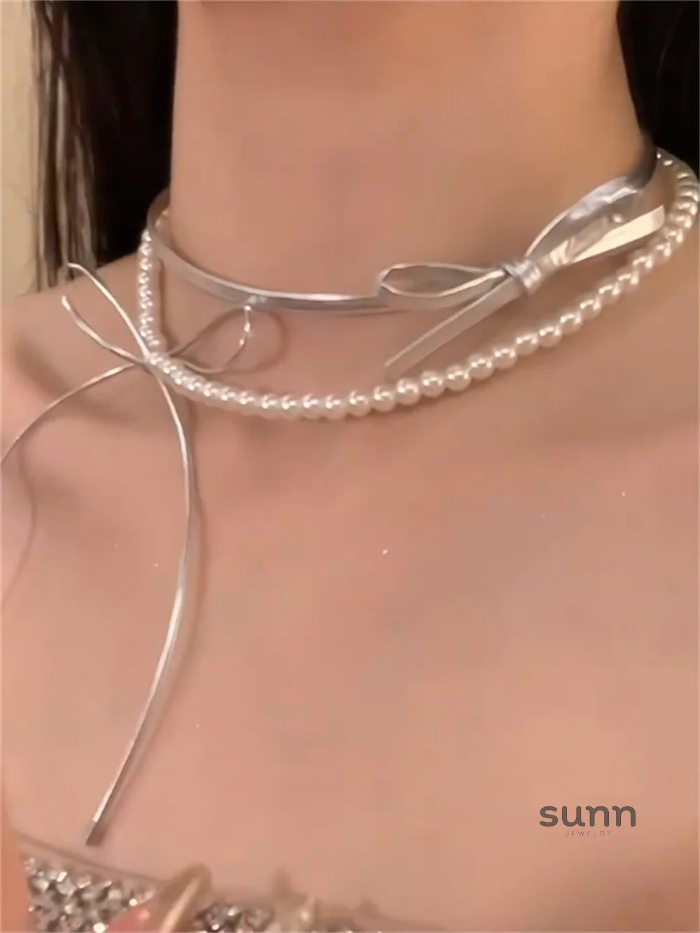 Darianna Pearl Bow Necklace