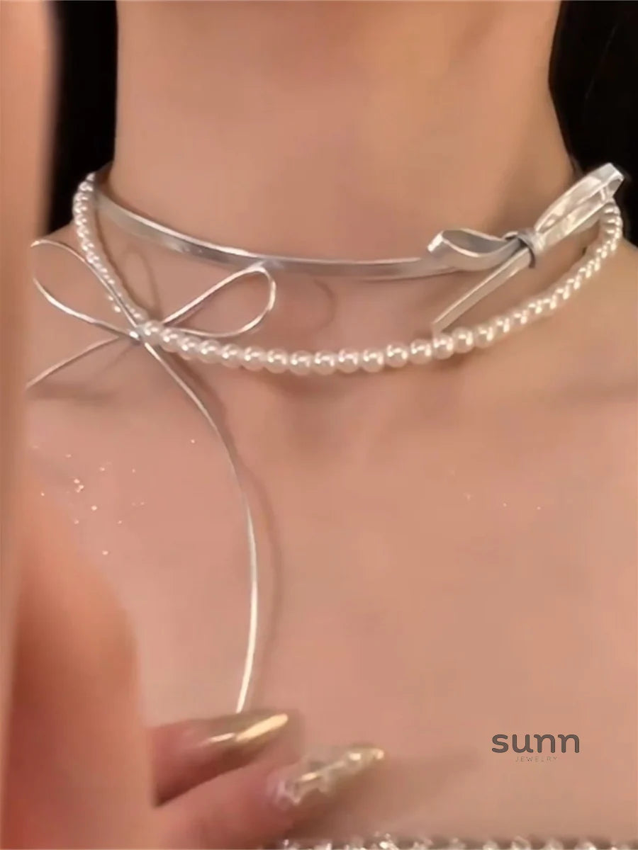 Darianna Pearl Bow Necklace