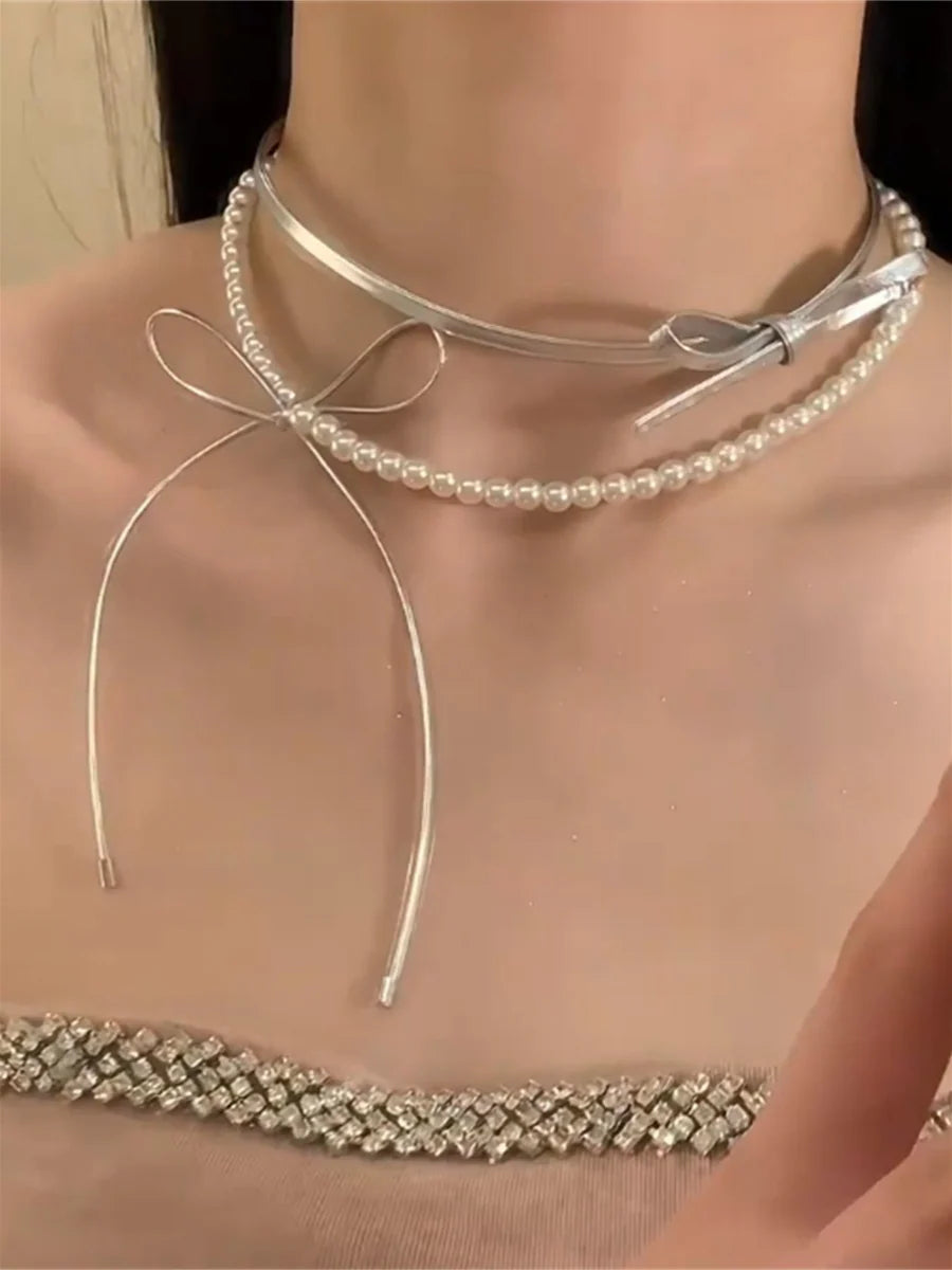 Darianna Pearl Bow Necklace