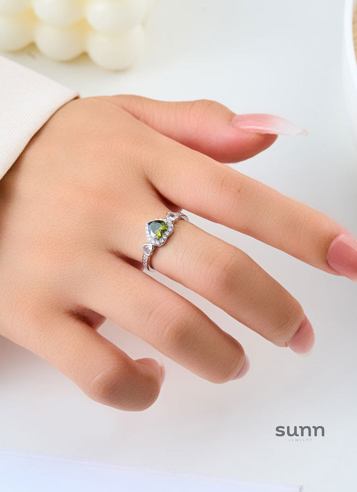 Dariela Olive Green Heart Ring [FN10B32D]