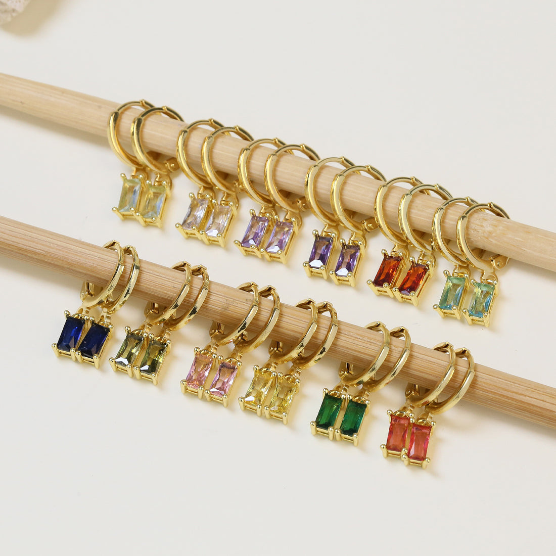 Davie Birthstone Stud Earrings [UZHPN60D]