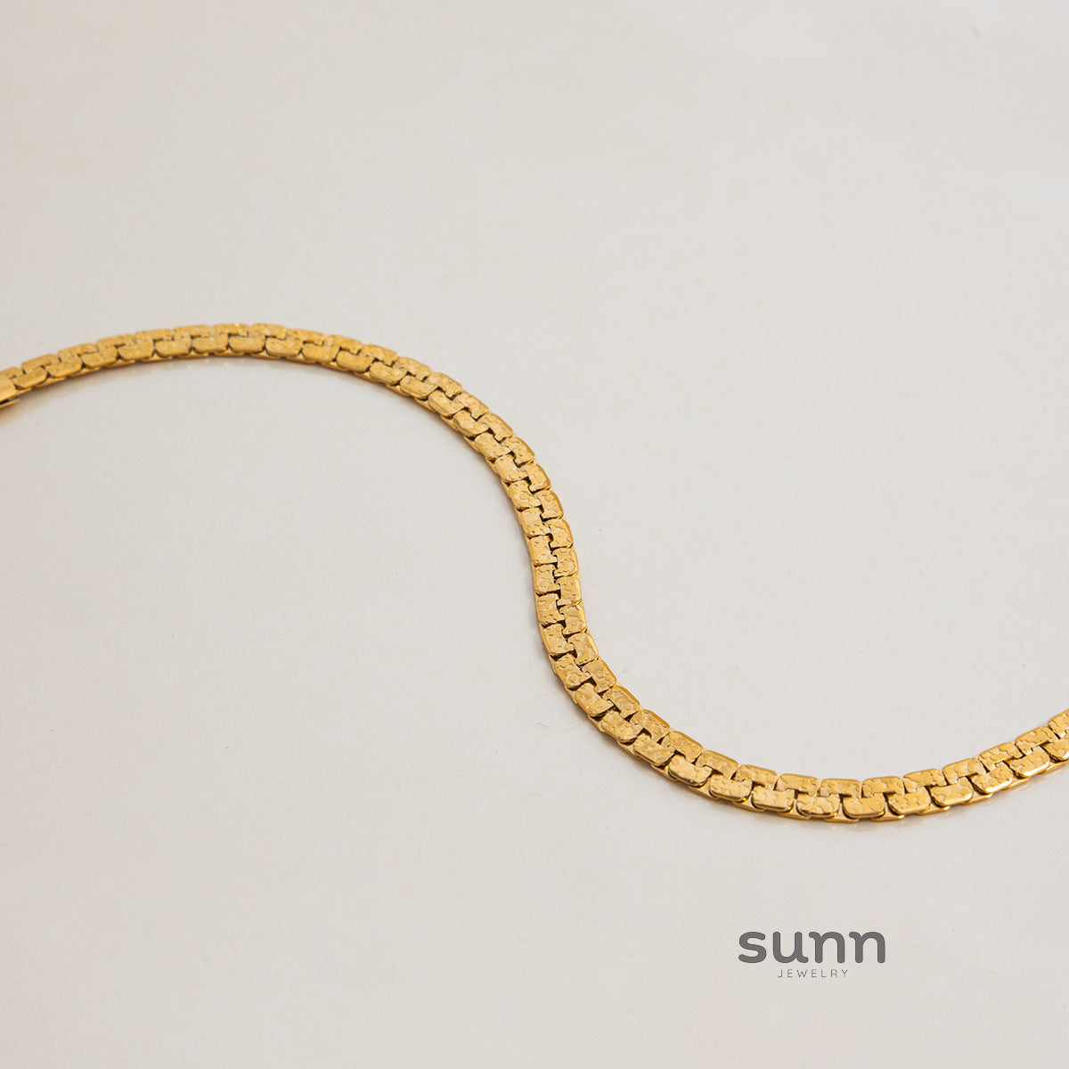 Davina Sand Gold Cuff Bracelet [S8V1Y211]