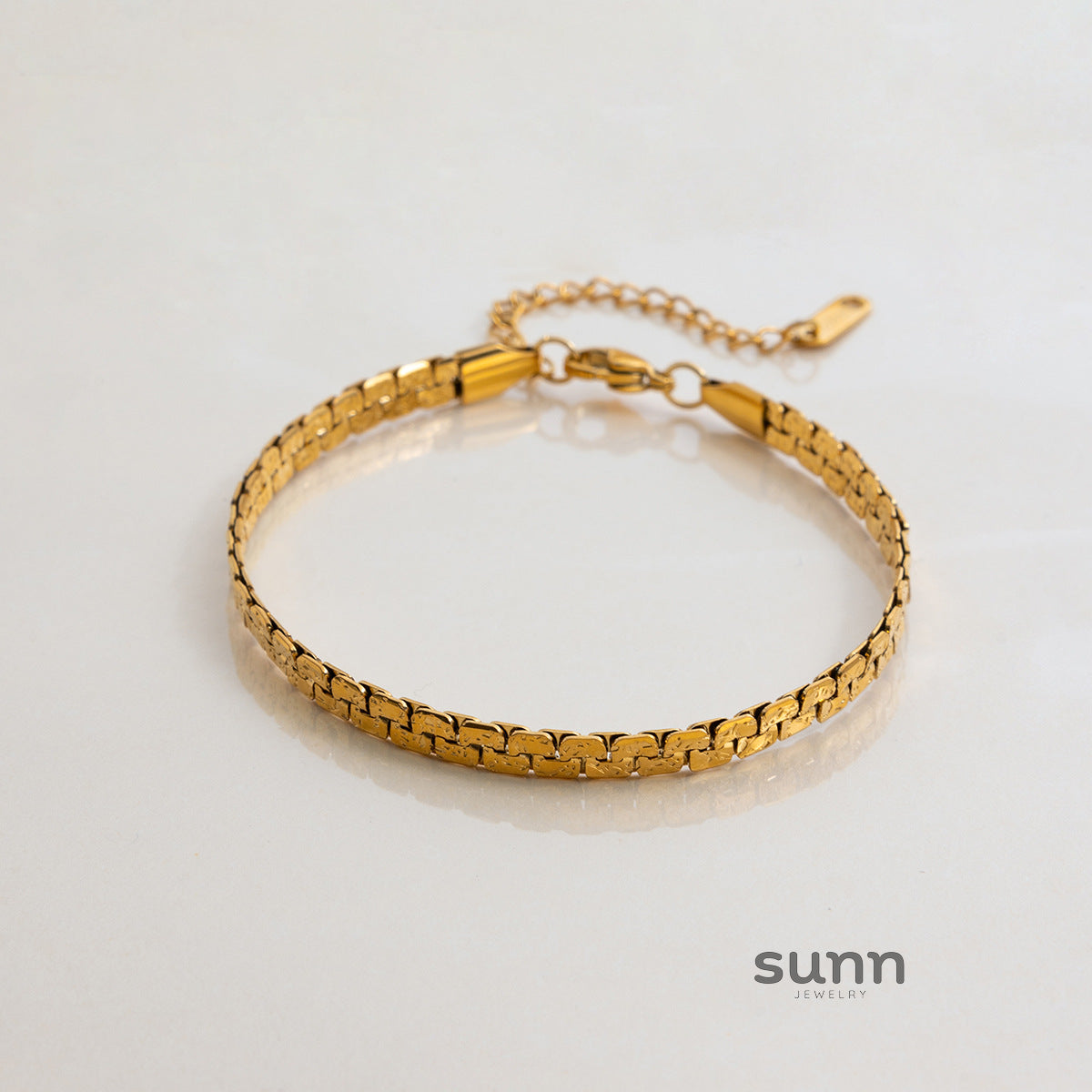Davina Sand Gold Cuff Bracelet [VHTOD1X5]