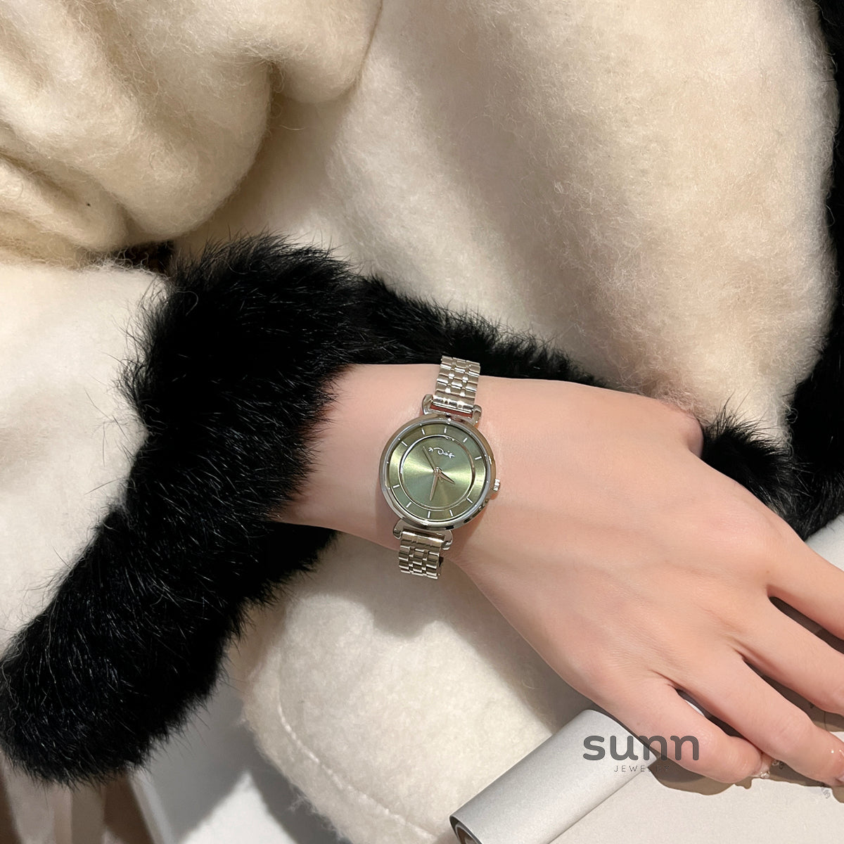 Davis Classic Mesh Watch [ZAV2Y6UA]